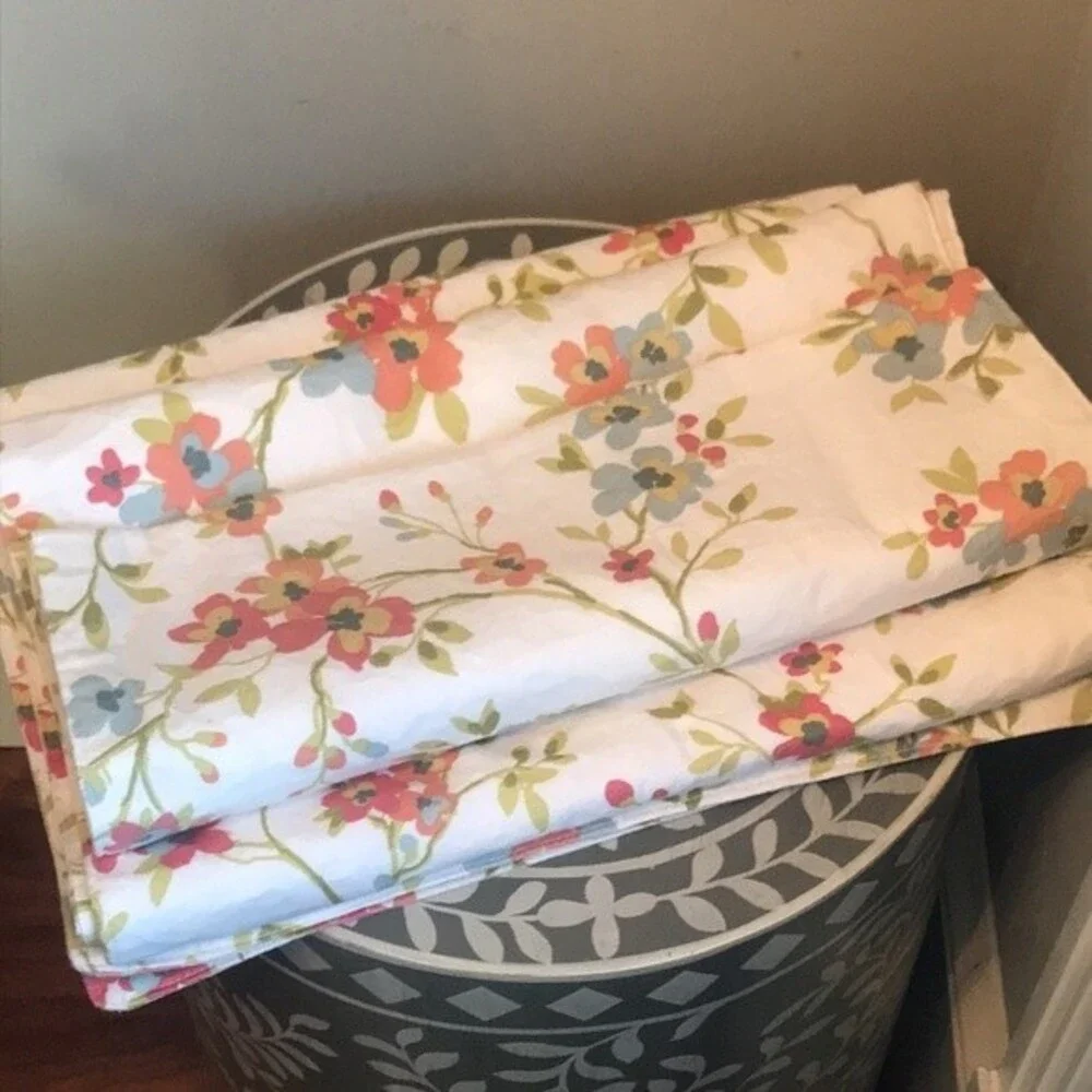 Cynthia Rowley Floral Table Runner